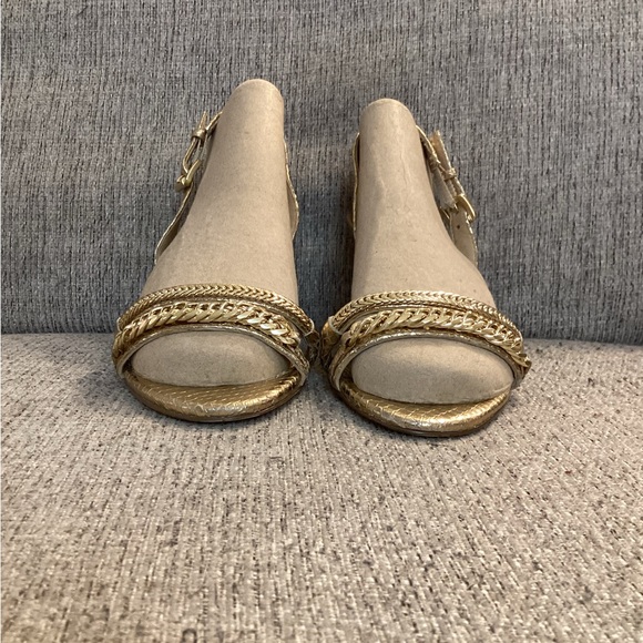 Michael Kors Gold Heels-size 6 - Picture 5 of 13